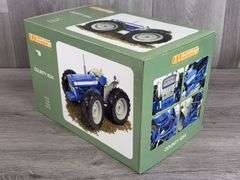 County 654 Super 4, 1/16, Universal Hobbies