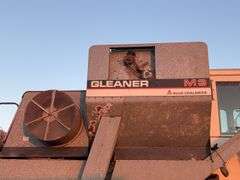 Gleaner M3 Combine