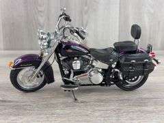 Harley Davidson Heritage Softail FLSTC Motorcycle, 1/12