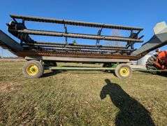 Allis Chalmers Gleaner 318 Grain Head - 18-ft