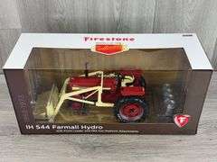 International Farmall 544 Hydro W/Loader & Platform, 1/16