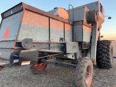 Gleaner M3 Combine