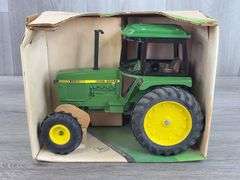 John Deere 2550 MFD Utility, 1/16, 1983 Collector Series, Ertl