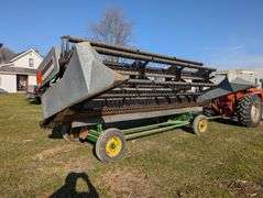 Allis Chalmers Gleaner 318 Grain Head - 18-ft