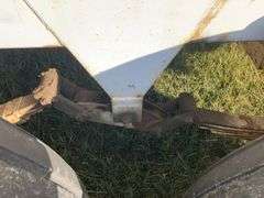 Willmar 600 Fertilizer Spreader - 50’ Spread