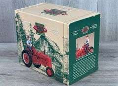 IH Farmall H W/Farmer, 1/16, Special 50th Anniversary Edition