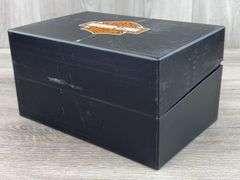 Harley Davidson Road King  FLHRC Motorcycle, 1/12