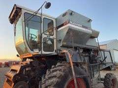 Gleaner M3 Combine