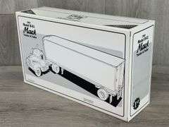 1960 Mack B-61 Alliance Racing Team Tractor Trailer, 1/34