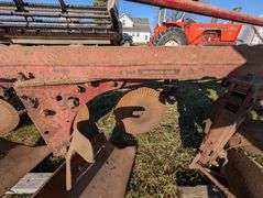 International 560 6 Bottom Plow