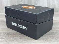 Harley Davidson Road King  FLHRC Motorcycle, 1/12