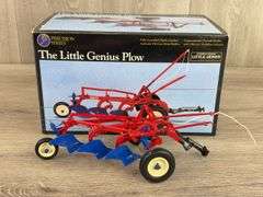 McCormick-Deering Little Genius Plow No. 8, 1/16