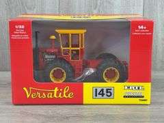 Versatile 145 4WD Duals, 1/32, Prestige Collection