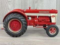 International 660 WF Diesel, 1/16, 1989 MI Farm Toys Show