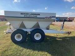 Willmar 600 Fertilizer Spreader - 50’ Spread