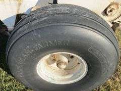 Willmar 600 Fertilizer Spreader - 50’ Spread