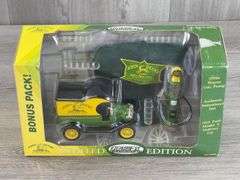 1912 Ford Model T John Deere Delivery Car, Wayne Gas Pump & Hat