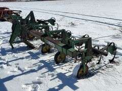 John Deere 825 Row Cultivator