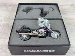 Harley Davidson Heritage Softail FLSTC Motorcycle, 1/12