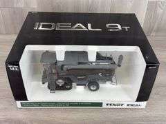Fendt Ideal 9T Combine W/Command Corn Header, 1/32