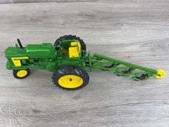 John Deere 620 LP NF W/4 Bottom Plow, 1/16