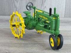 John Deere A NF W/Farmer Red, 1/16, Foxfire Farms
