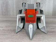 Allis-Chalmers D-17 W/New Idea Picker, 1/16, Precision Series 8