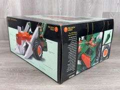 Allis-Chalmers D-17 W/New Idea Picker, 1/16, Precision Series 8