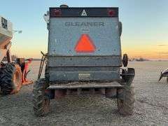 Gleaner M3 Combine