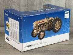 Ford 881 Gold Demonstrator, 1/16, Prestige Collection