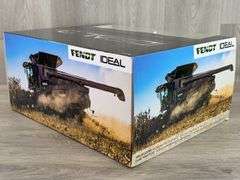 Fendt Ideal 9T Combine W/Command Corn Header, 1/32
