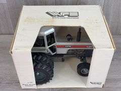 White Farm Equipment 2-155 WF Duals Series 3, 1/16