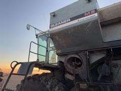 Gleaner M3 Combine