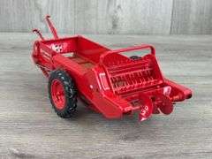 IH McCormick 200 Spreader, 1/16, Precision Series 9
