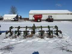 John Deere 825 Row Cultivator