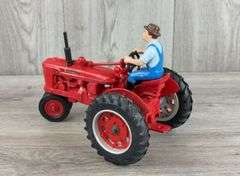 IH Farmall H W/Farmer, 1/16, Special 50th Anniversary Edition
