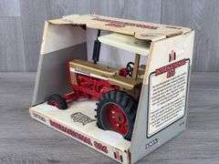 International Farmall 826 WF ROPS, 1/16, 1995 Collector Edition