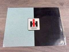 IH McCormick Farmall MD W/No. 31 Power Loader, 1/16