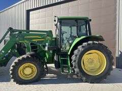 John Deere 7130 Loader Tractor