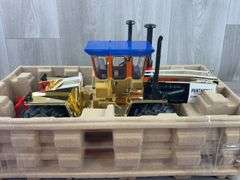 Steiger PTA325 ‘Spirit Of ‘76’ 4WD Duals, 1/16, Gold Chrome