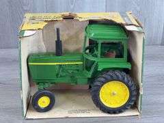 John Deere Generation II 4430 WF, 1/16, Ertl Toys
