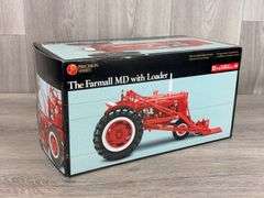 IH McCormick Farmall MD W/No. 31 Power Loader, 1/16
