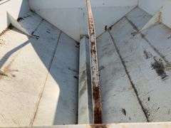 Willmar 600 Fertilizer Spreader - 50’ Spread