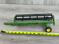 John Deere Grain Head-1/24 & Cart, Custom, 14 1/2” Long