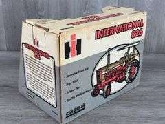 International Farmall 826 WF ROPS, 1/16, 1995 Collector Edition
