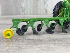 John Deere 620 LP NF W/4 Bottom Plow, 1/16