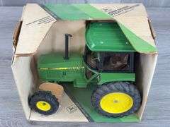 John Deere 2550 MFD Utility, 1/16, 1983 Collector Series, Ertl