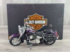 Harley Davidson Heritage Softail FLSTC Motorcycle, 1/12