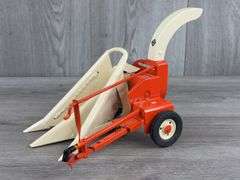 Allis-Chalmers 2 Row Corn Picker, 1/16, Custom