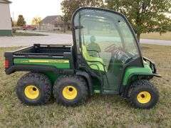 John Deere 6x4 Gator